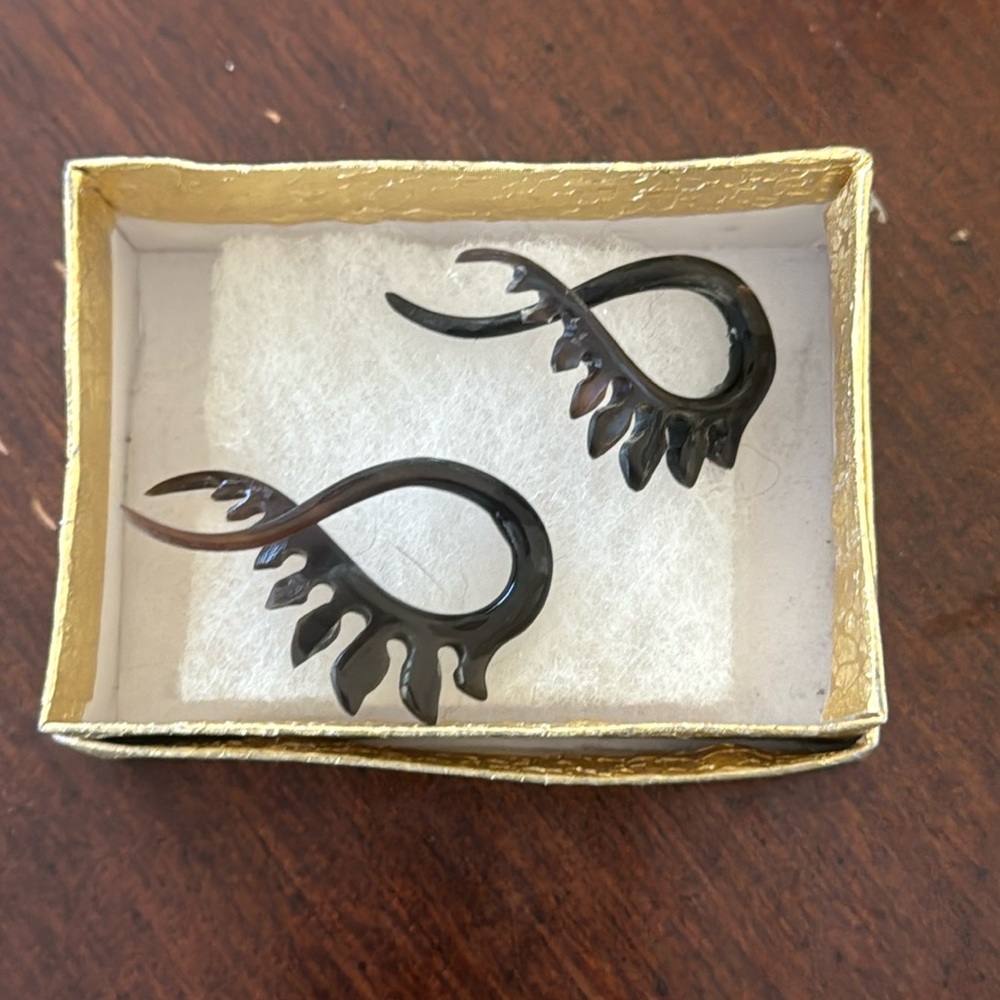 Gage ear rings